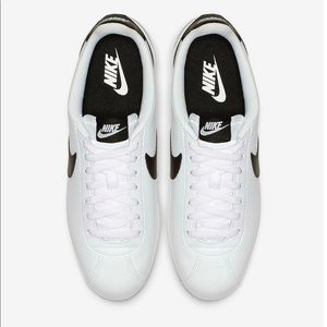 Nike Classic Cortez Sneakers sz 7